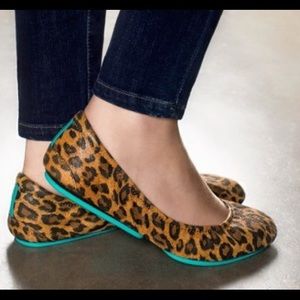Great condition leopard Tieks - size 8